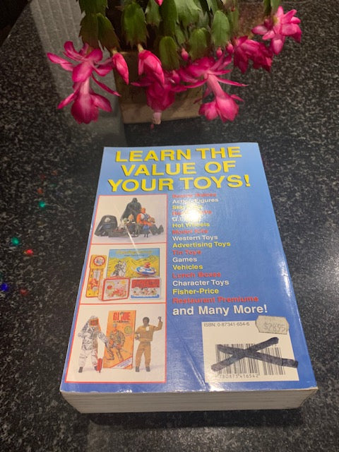 Toys & Prices 1998 Paperback – Sept. 1 1997 by Sharon Korbeck (Editor) Great Condition