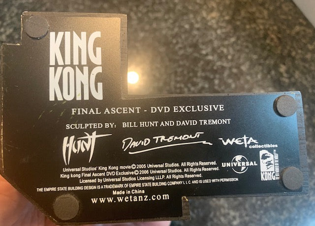 Collector KING KONG FINAL ASCENT DVD EXCLUSIVE Resin SCULPTURE by Hunt & Tremont