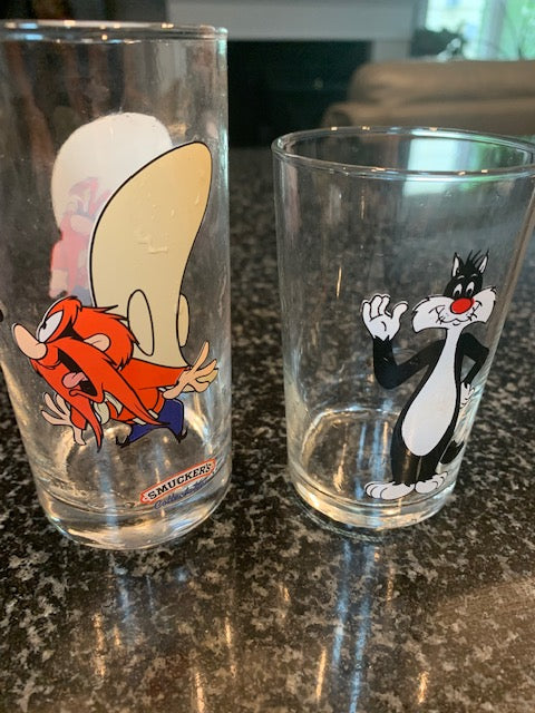 Yosemite Sam Vintage 1998 Smucker's Jelly Collectable Glass & Sylvester glass
