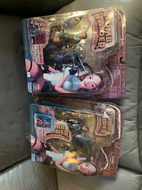 Playmates Tomb Raider Adventures of Lara Croft Facesthe ... & On Her Street (2) In Package