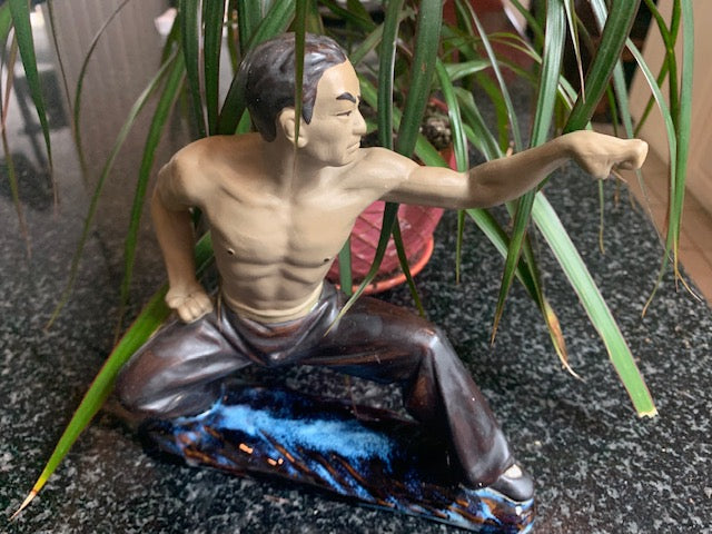 Bruce Lee Statue, Fu Shon City, Lau Au San Shiwan Sculpture, Enter The Dragon ( 2 of 3 in separate listings )