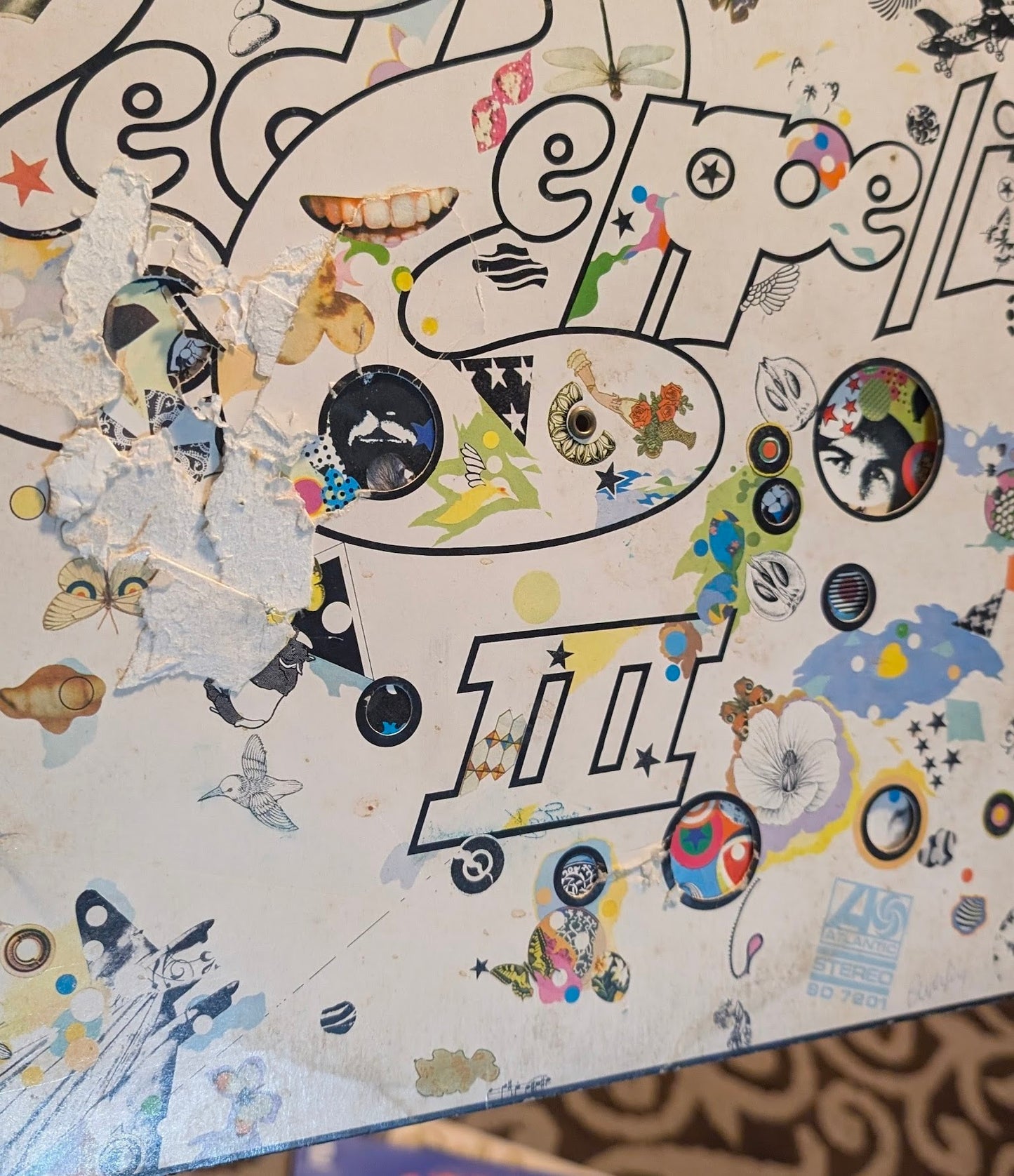 Led Zeppelin ‎– Led Zeppelin III - Classic Rock, Hard Rock 1970 (vinyl) tear on the cover / and light marks