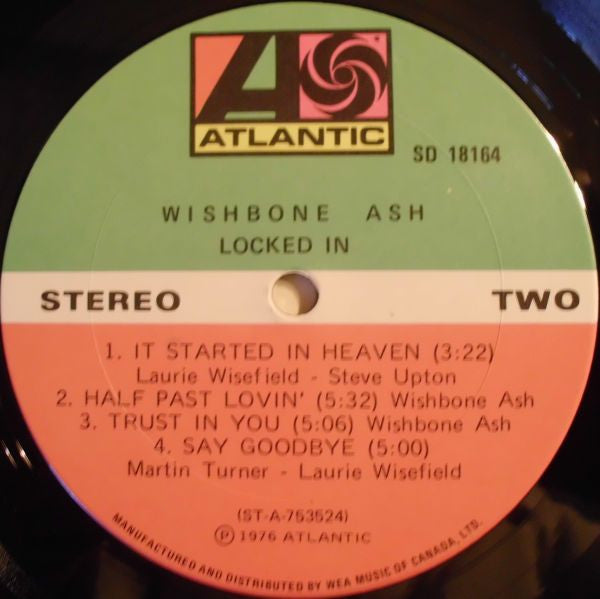 Wishbone Ash – Locked In  1976 Genre: Rock Style: Prog Rock, Classic Rock (Vinyl)