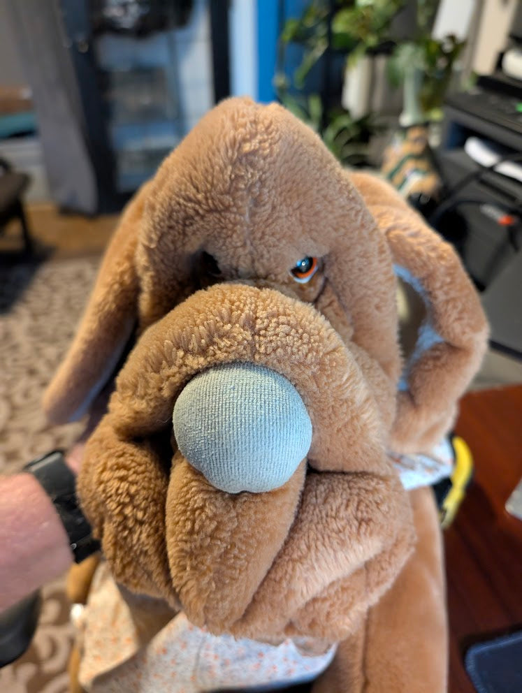 Vintage Wrinkles 1981 Ganz Bros Brown Dog RARE LARGE 27” Hand Puppet Plush