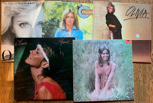 LOT SALE # 8 - OLIVIA NEWTON JOHN COLLECTION  ( 5  albums )﻿