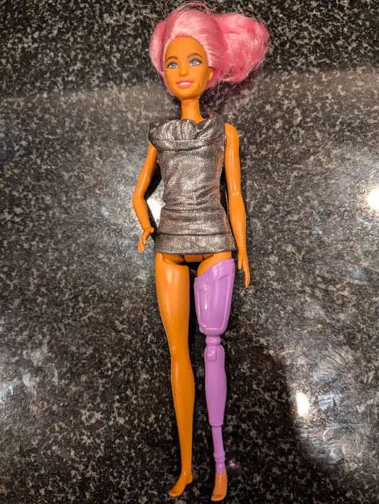 Barbie with Prosthetic Leg (in good shape)