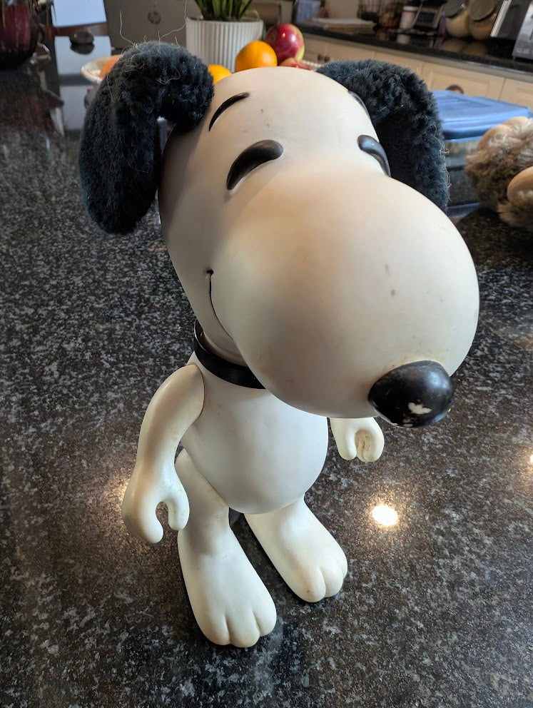 Vintage Plastic Articulated Snoopy Dog 1958, 1966 Korea 8 1/2"