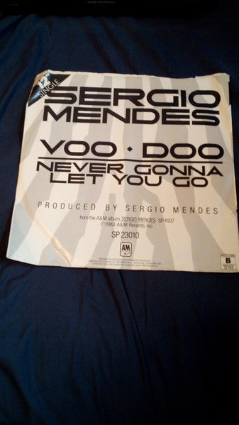 Sérgio Mendes – Voo Doo/Never Gonna Let You Go - 1983-Jazz, Funk / Soul, Pop (12", 33 ⅓ RPM)