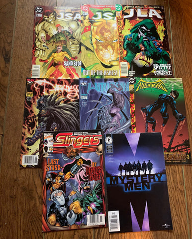 8 Mixed Comics Bundle - Lot # 1 - new ( unbagged )