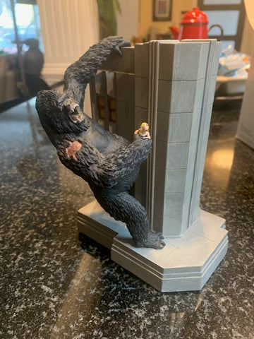 Collector KING KONG FINAL ASCENT DVD EXCLUSIVE Resin SCULPTURE by Hunt & Tremont