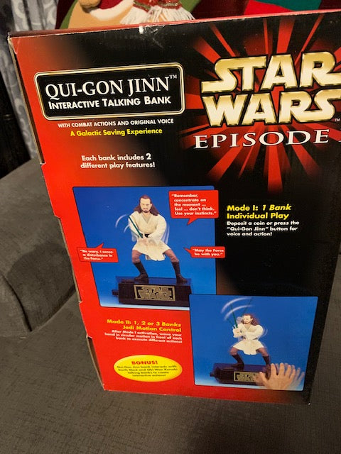 Vintage Star Wars Phantom Menace Qui-Gon Interactive Talking Coin Bank NIB