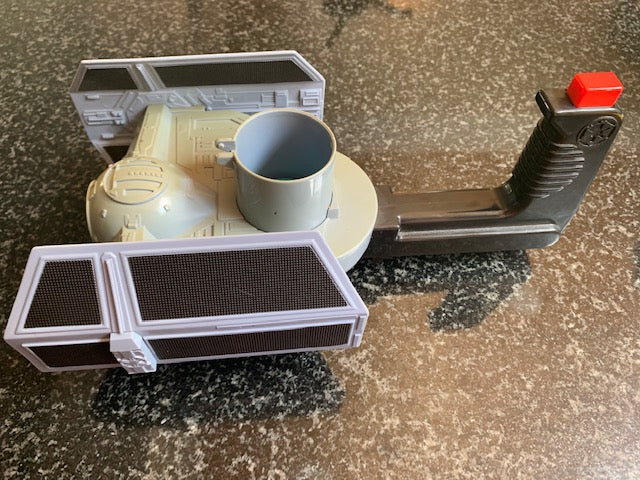 Milton Bradley Star Wars 1996 Space Shooter Darth Vader's TIE Fighter Blaster 1996