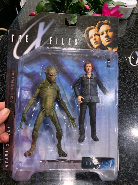 The X Files Agent Scully Series 1 1998 Action Figure McFarlane Toys vintage NIB