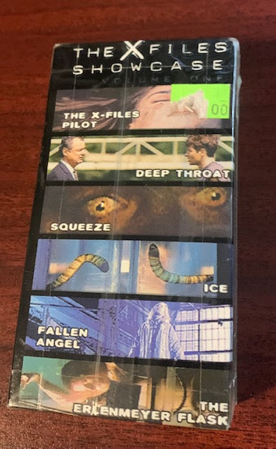 The X-Files: Showcase Widevision Trading card complete base set by Topps 1997